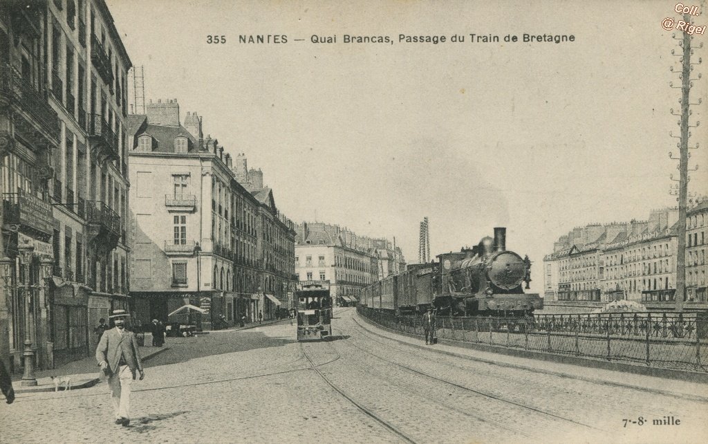 44-Nantes-Quai-Brancas-Passage-du-Train-de-Bretagne-355-F_Chapeau.jpg