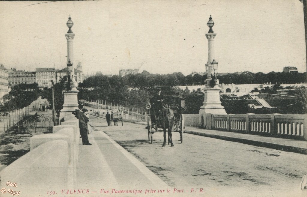 26-Valence-Vue-Panoramique-prise-du-Pont-159-FR.jpg