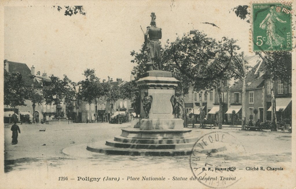 39-Poligny-Place-Nationale-Statue-General-Travot-1294-BF_Paris-Cl-Chapuis.jpg