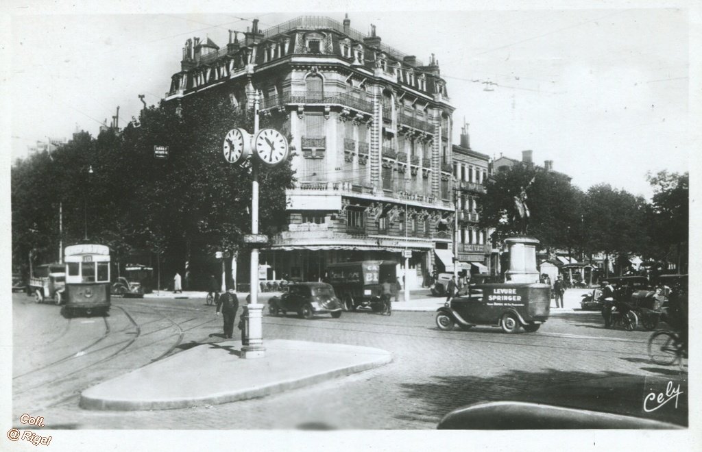 31-Toulouse-Place-Jeanne-d-Arc et Carrefour des Boulevards- 202-Marcel-Pendariès.jpg