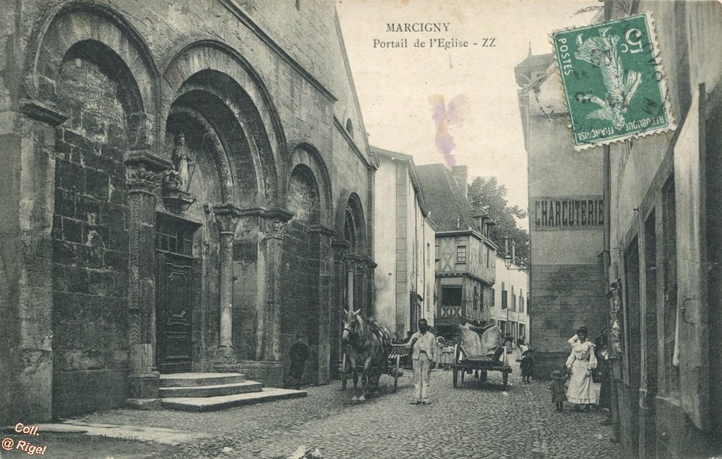 71-Marcigny-Portail-de-l_Eglise-ZZ.jpg