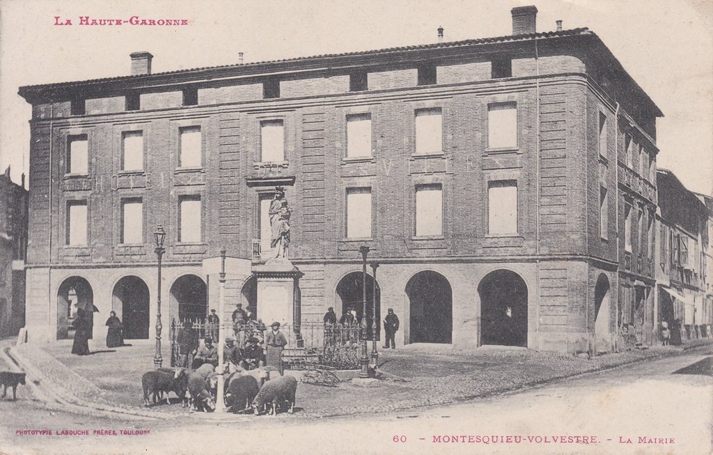 Montesquieu-Volvestre - La Mairie.jpg