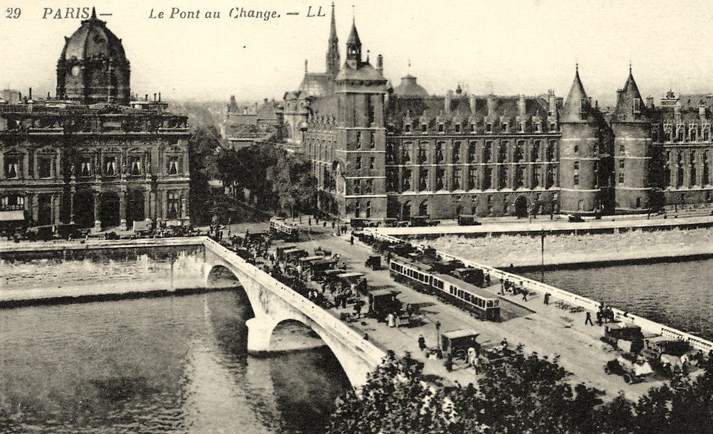 Paris PontLL 8-09-2020.jpg