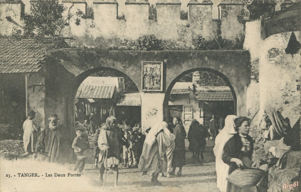 99-Tanger - Les Deux Portes - 23 Au Bon Mathurin - Tanger.jpg