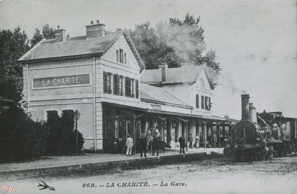 58-La Charité - La Gare - 868 - L-Hirondelle.jpg