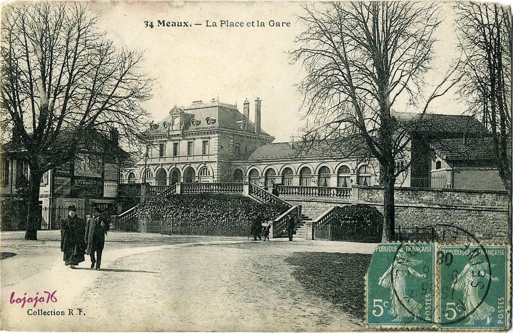 77-Meaux-La place et la Gare.jpg