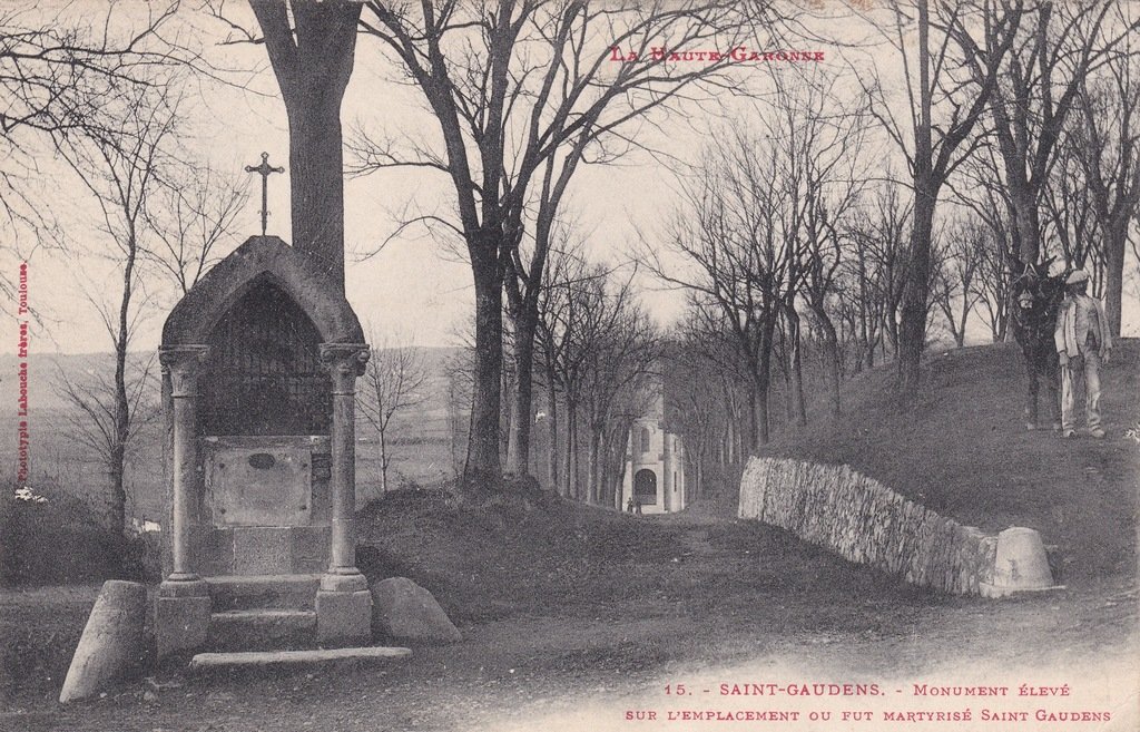Saint-Gaudens - Monument Martyr Saint-Gaudens.jpg
