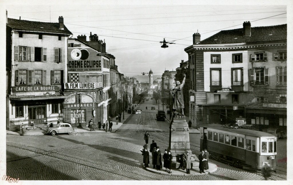 87 - Limoges - La Place Denis Dussoubs - La Cigogne 23.jpg