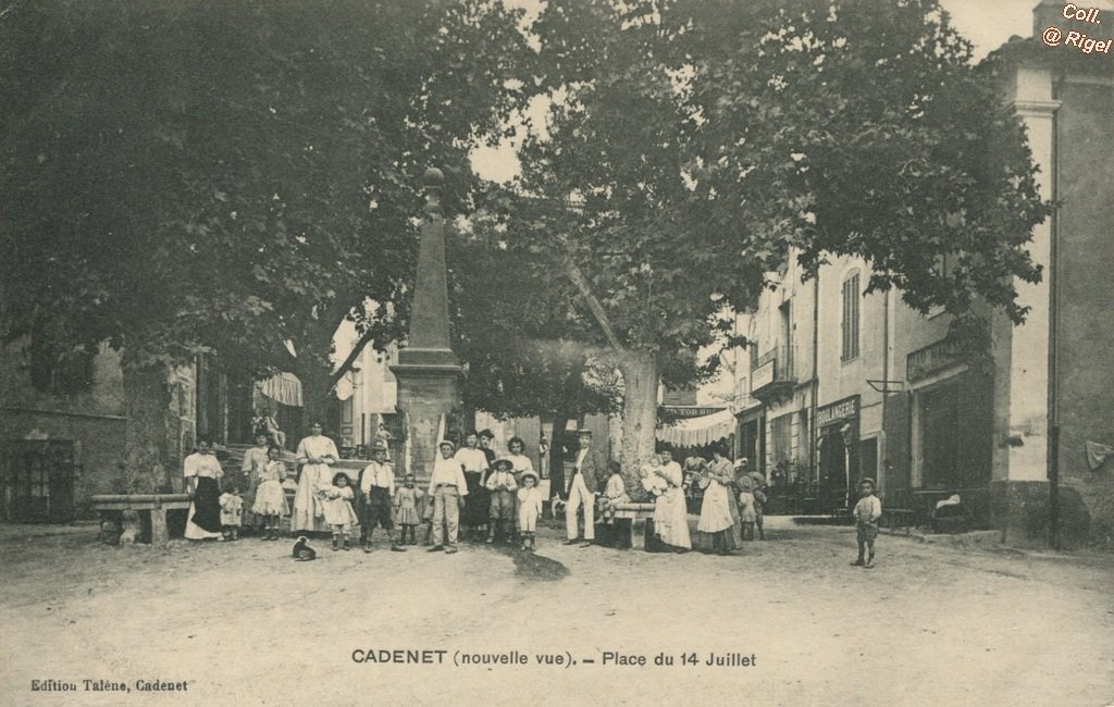 84-Cadenet-Place-du-14-Juillet.jpg