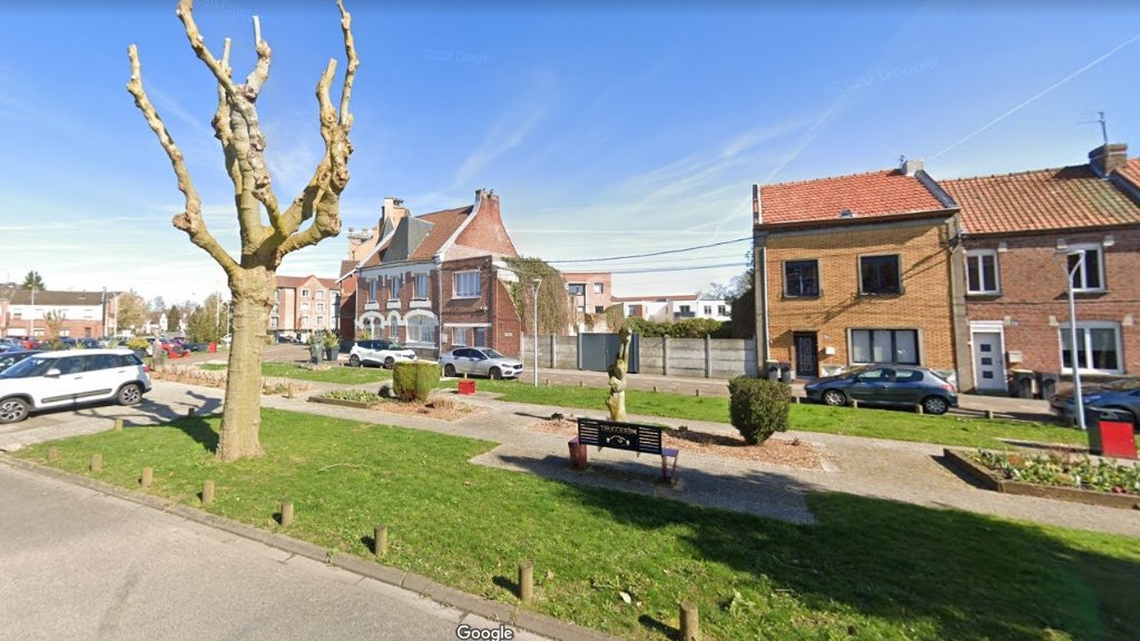 Méricourt - Emplacement exact où se situait le kiosque à musique (place république).jpg