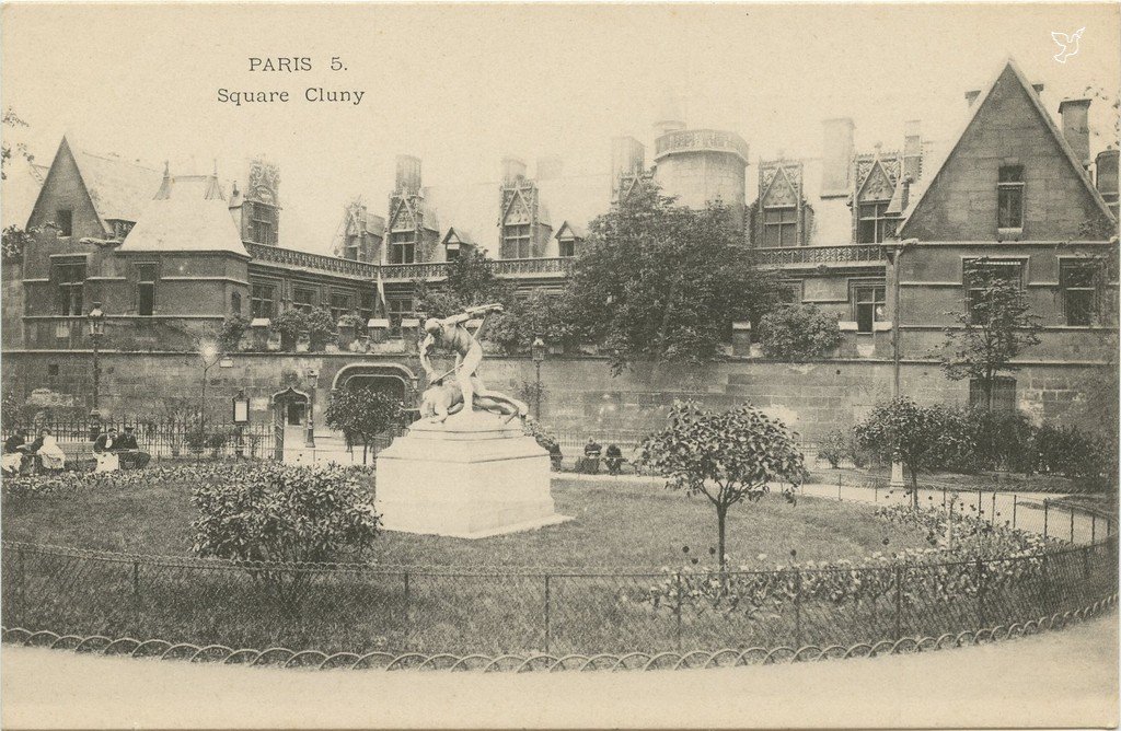 P - PARIS 5. Square Cluny.jpg