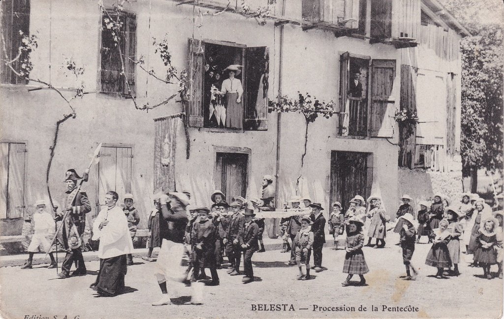 Bélesta - Procession de la Pentecôte.jpg