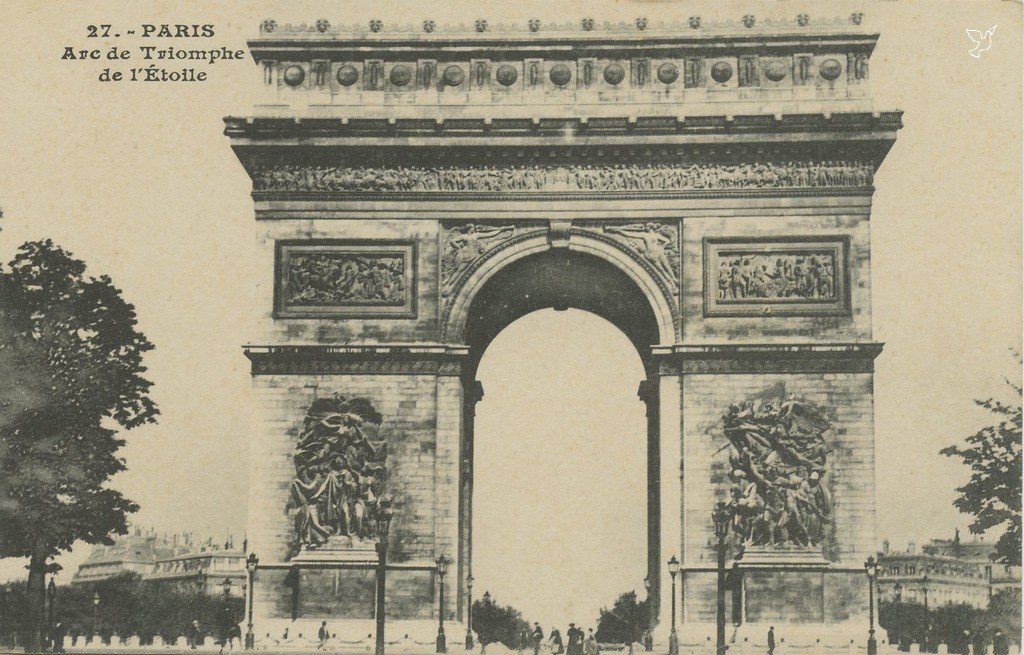 ZZ27. - PARIS. - Arc de Triomphe de l'Etoile (vue 2).jpg