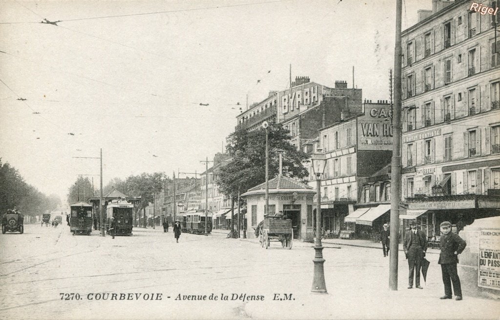 92-Courbevoie- Avenue de la Défense.jpg
