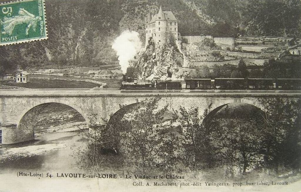17 Lavoûte (Haute-Loire).jpg