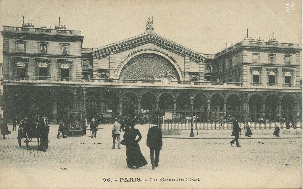ZZ96. - PARIS. - La Gare de l'Est (n&b).jpg