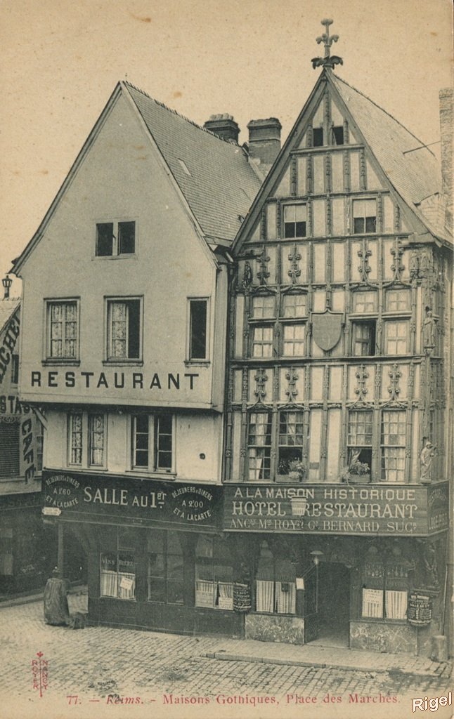 51-Reims - Maisons Gothiques Place des Marchés.jpg