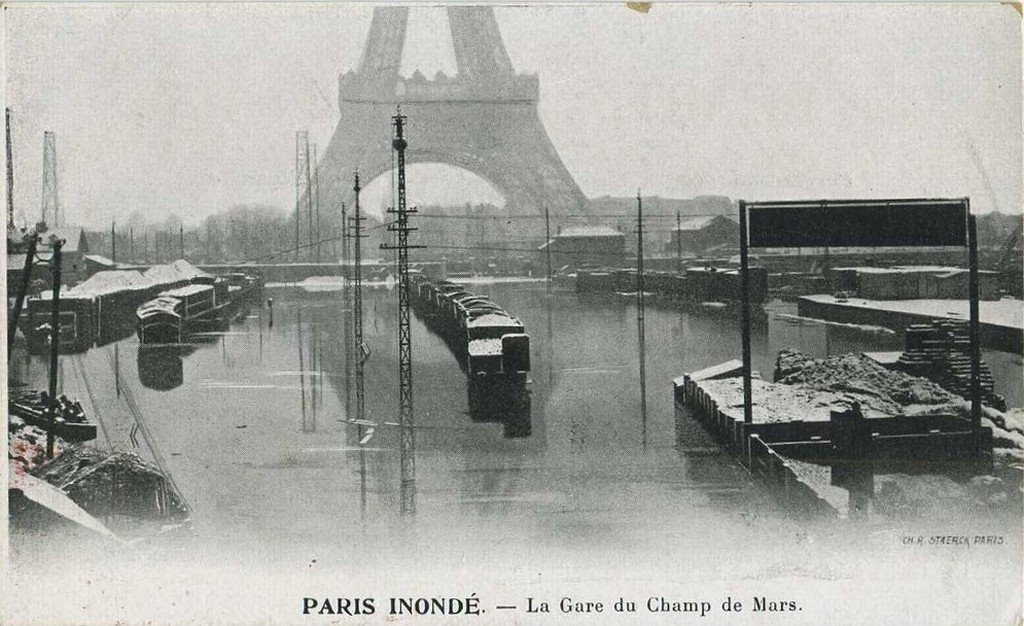 Paris - Gare du Champ de Mars (3) 6-04-2014.jpg