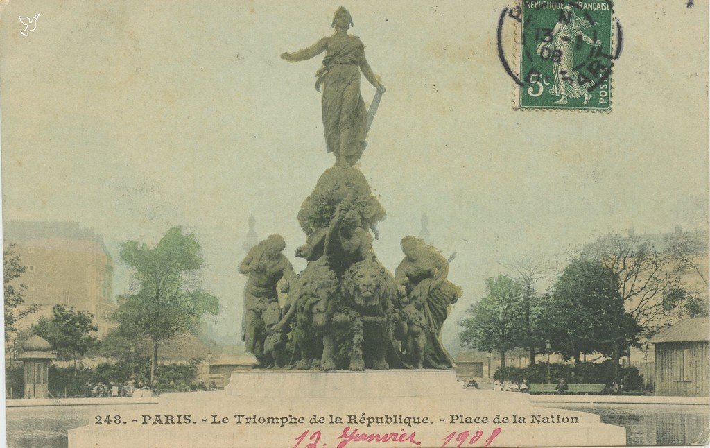 ZZ248. - PARIS. - Le Triomphe de la République. - Place de la Nation.jpg