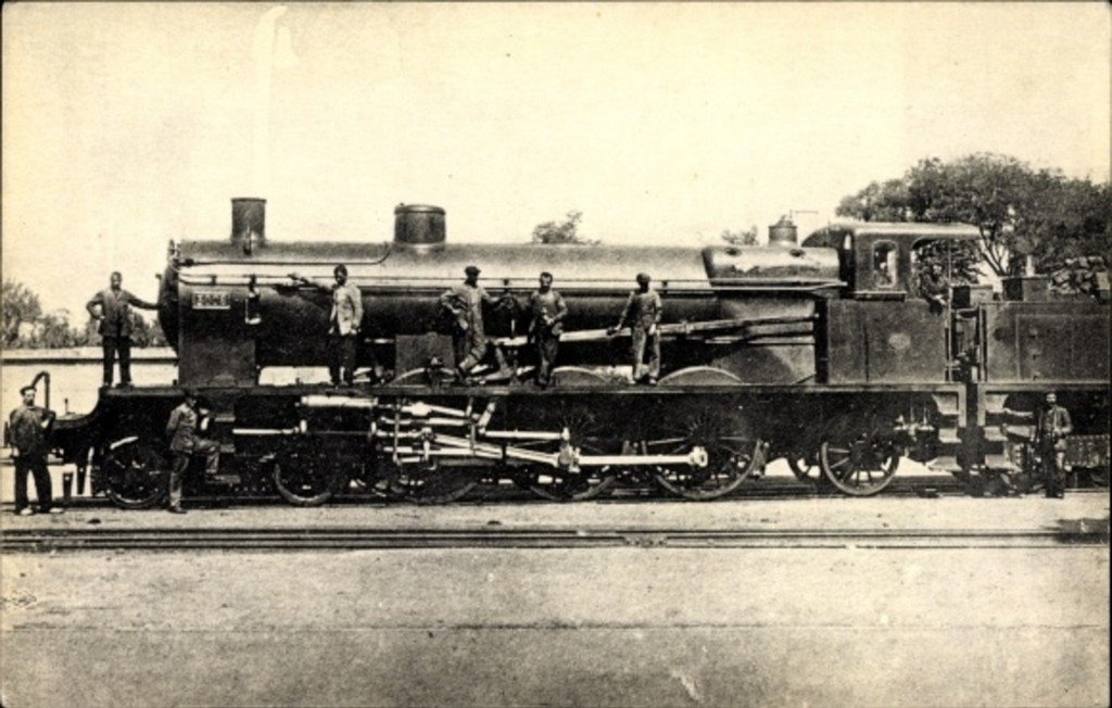 Locomotive Espagne 3001-3016 HMP 6-07-19.jpg