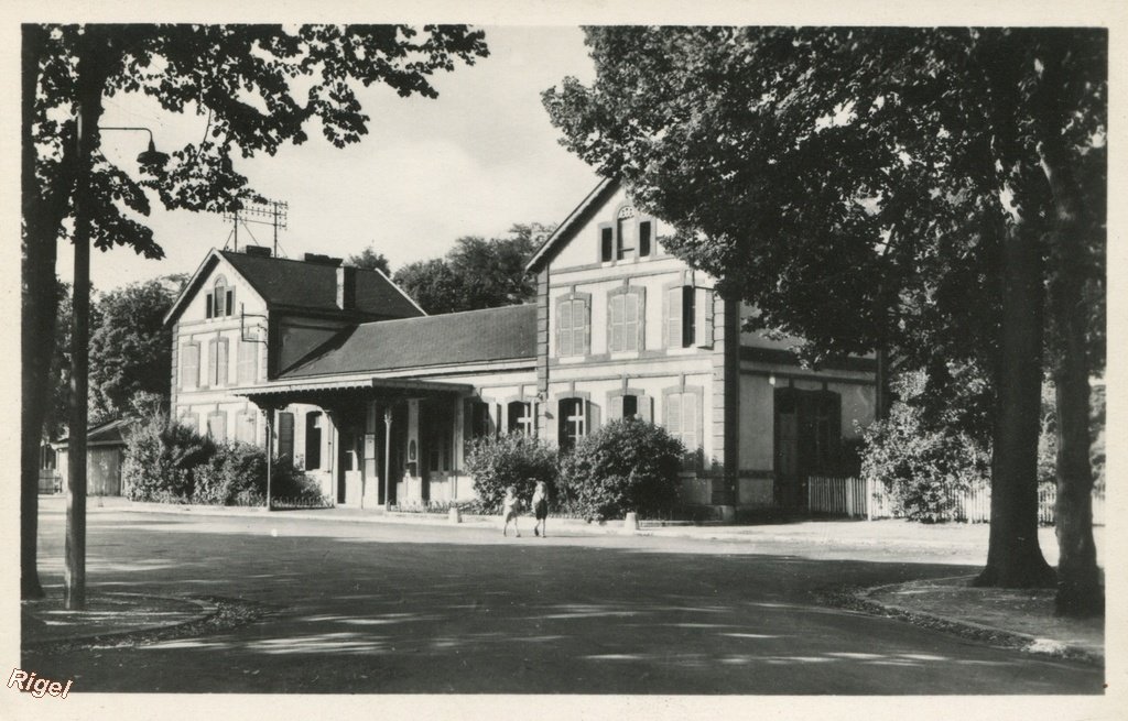 45-Briare - La Gare - Collection Leblon.jpg