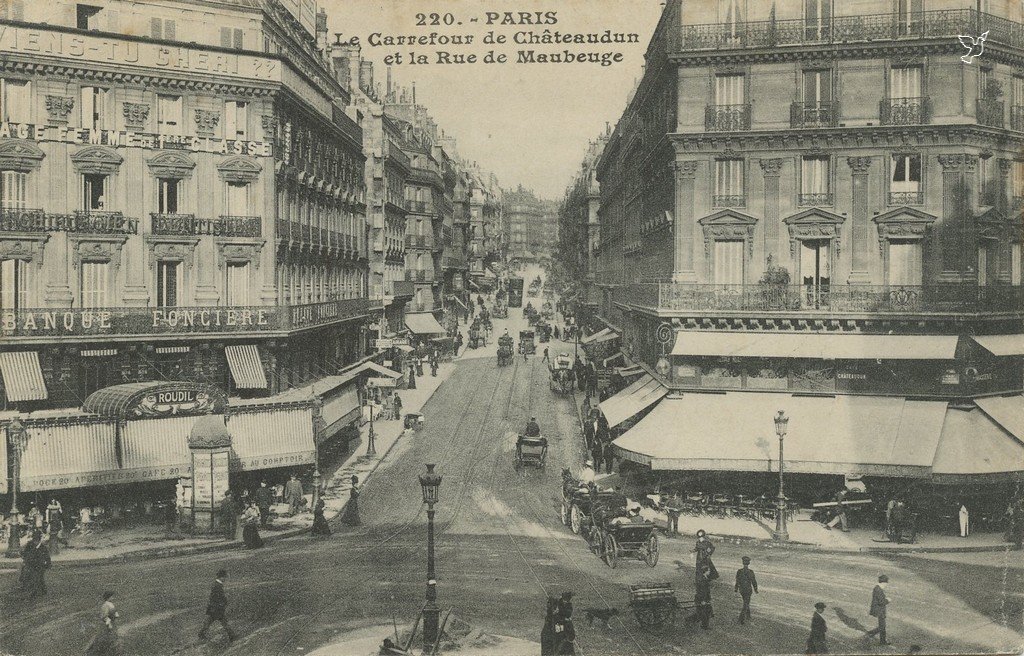 ZZ220. - PARIS. - Le Carrefour de Châteaudun et la Rue de Maubeuge.jpg