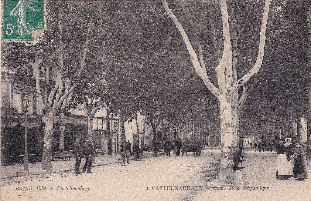 Castelnaudary - Cours de la République.jpg
