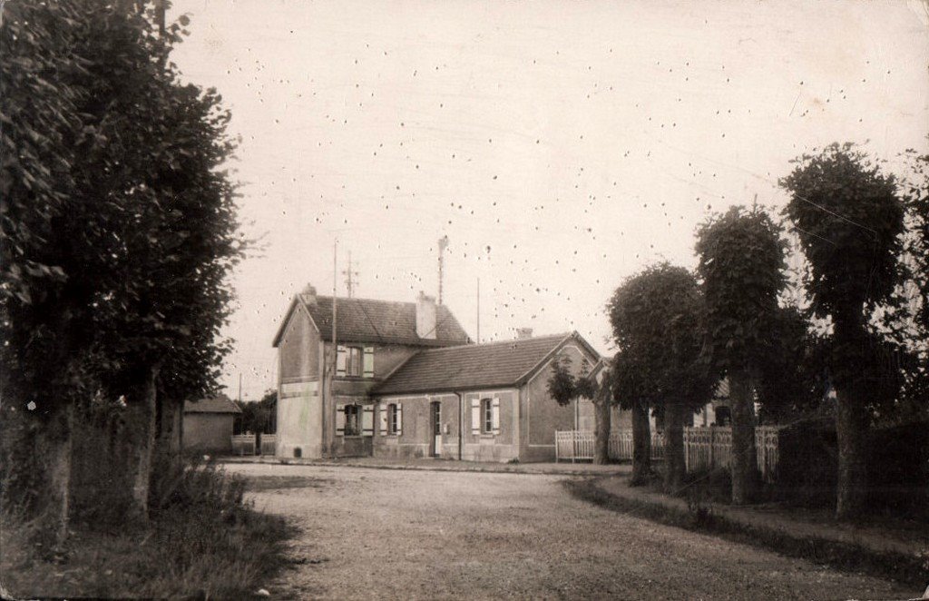 Feuquières-Broquiers (Oise).jpg