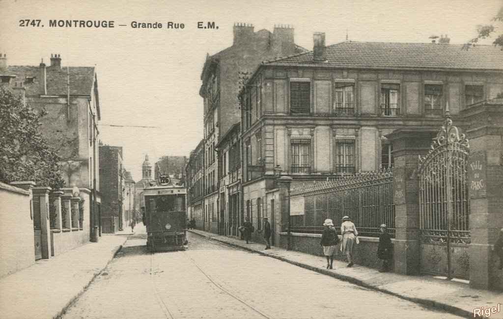 92-Montrouge - Grande Rue - 2747 EM - F-Testard Edit - Tramway ligne 126.jpg