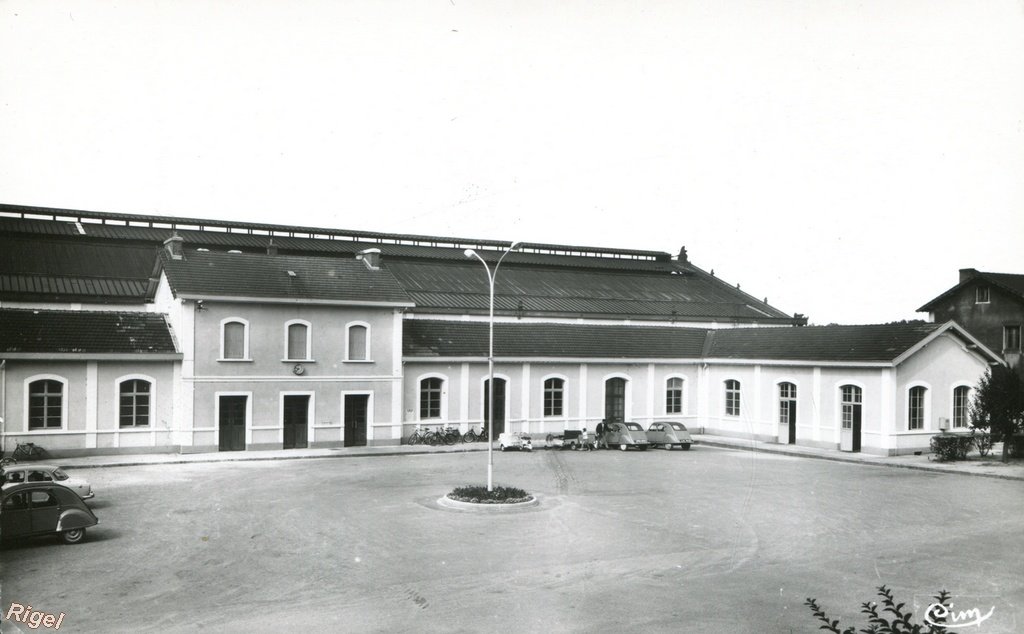 03-St-Germain-des-Fossés -Allier- La Gare - 103 CIM.jpg