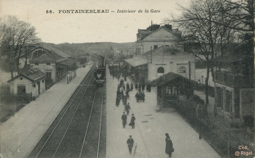 77-Fontainebleau-Interieur-de-la-Gare.jpg