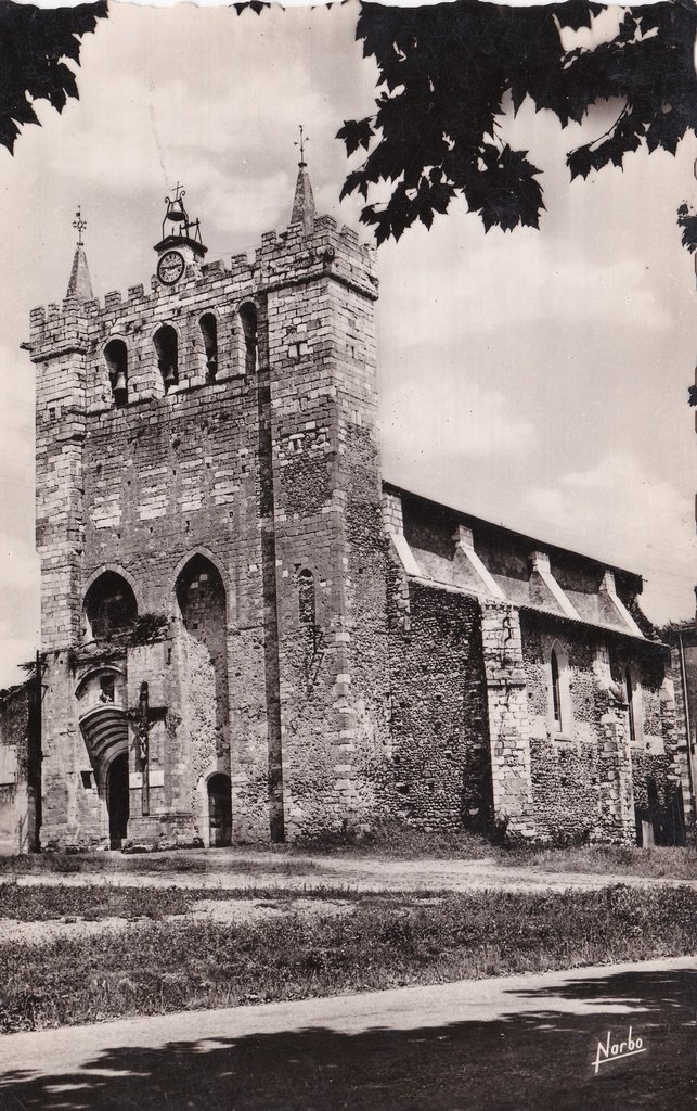 Le Plan - L'Eglise et son curieux clocher.jpg