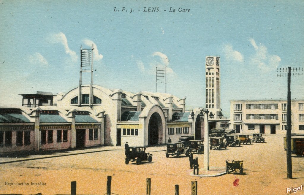 62-Lens - La Gare.jpg