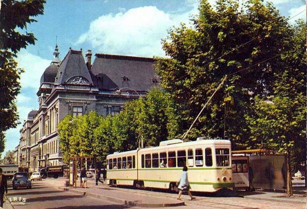 Saint-Etienne tram 42 20-10-10.jpg