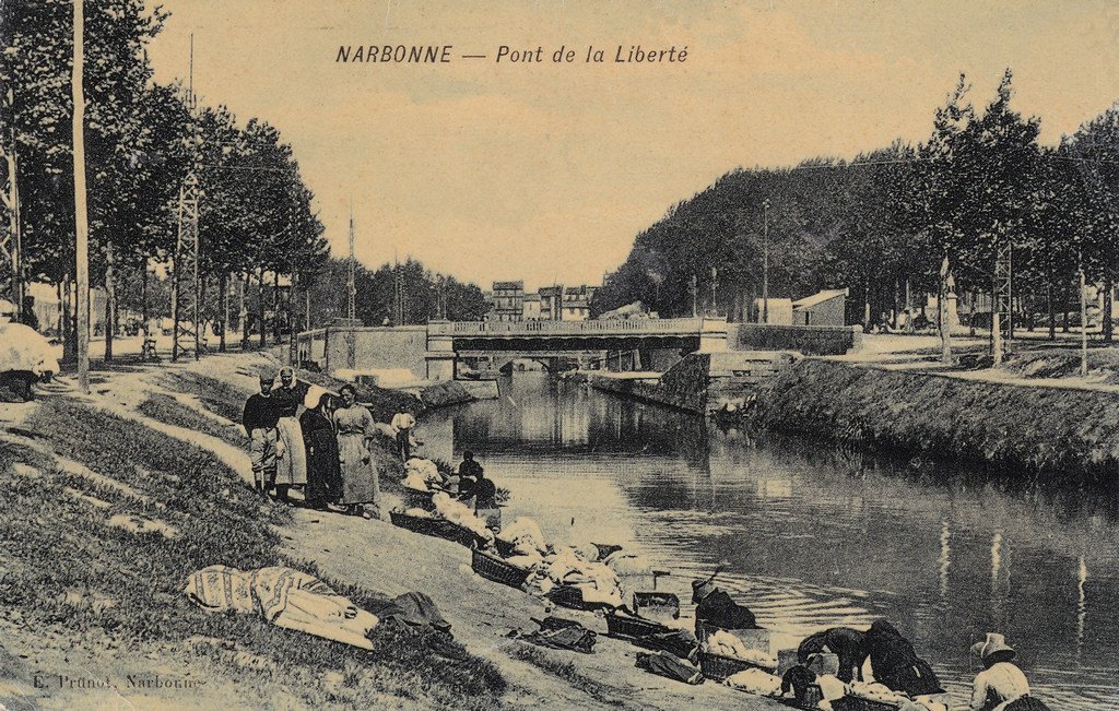 Narbonne - Pont de la Liberté.jpg