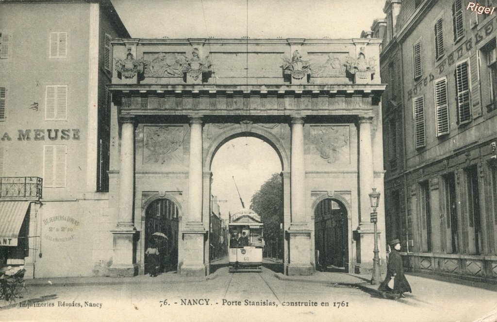 54-Nancy - Porte Stanislas.jpg