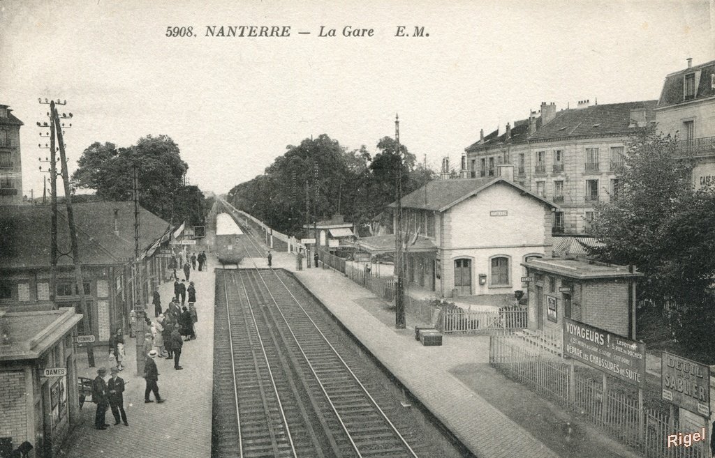 92-Nanterre- La Gare - 5908 EM.jpg