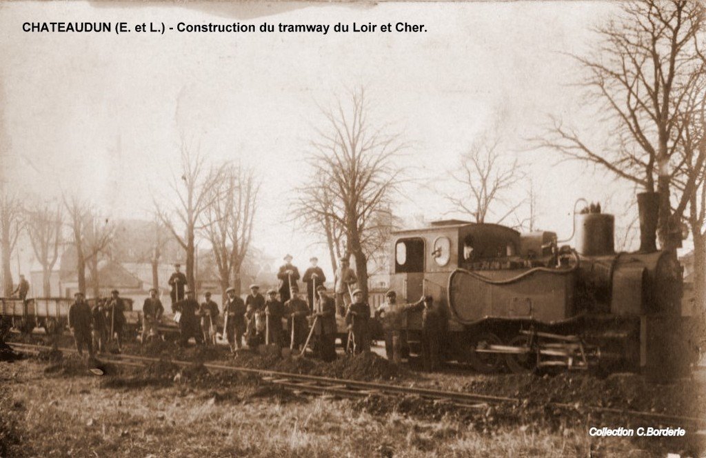 Châteaudun - Construction du chemin de fer 28-2 25-06-16.jpg