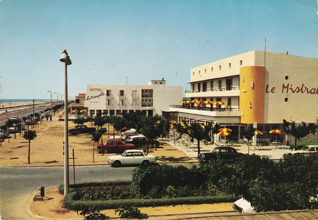 Narbonne-Plage - Le front de Mer.jpg