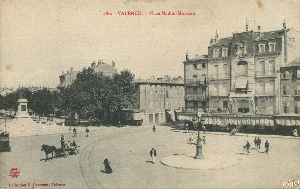 26-Valence - Place Mandier-Montjau.jpg
