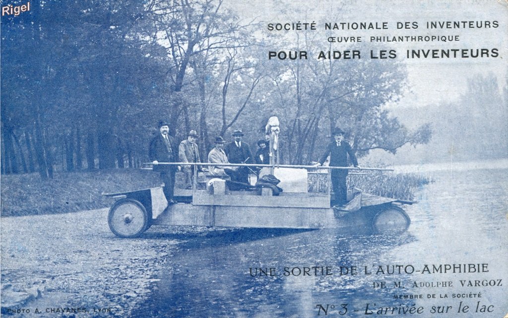 0-Auto-Amphibie - Arrivée sur le Lac.jpg