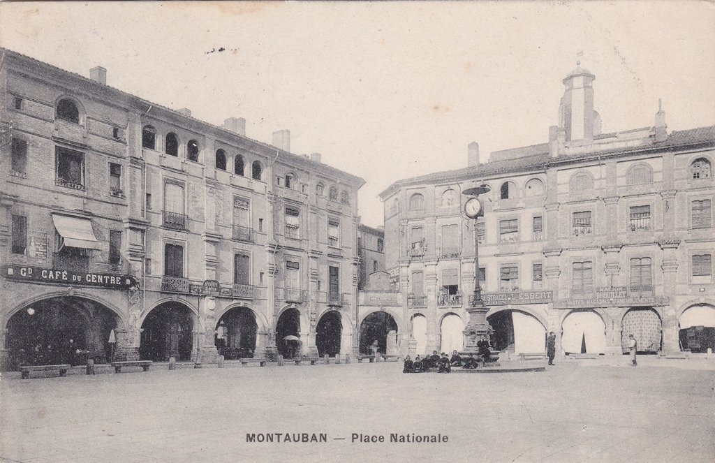 Montauban - Place Nationale 4.jpg