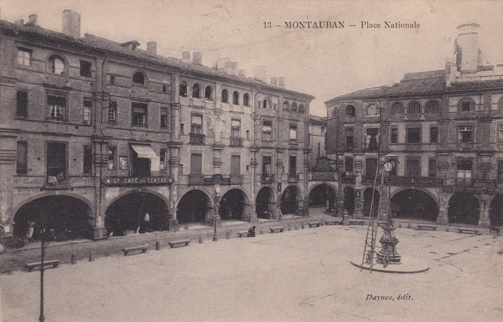 Montauban - Place Nationale 5.jpg