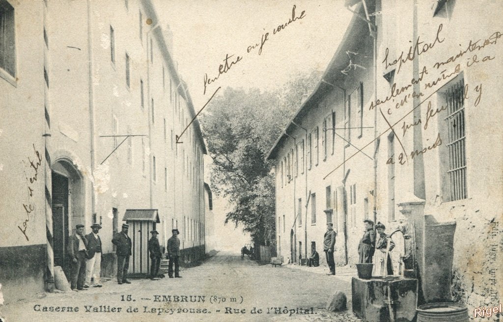 05-Embrun - Caserne Vallier de Lapeyrouse - Rue de l-Hôpital - 15 Edit Jugy.jpg