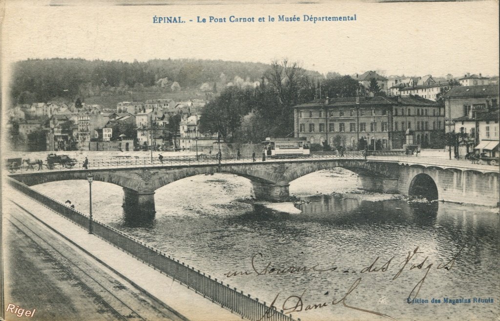 88-Epinal - Le Pont Carnot et le Musée Départemental - Edition des Magasins Réunis.jpg