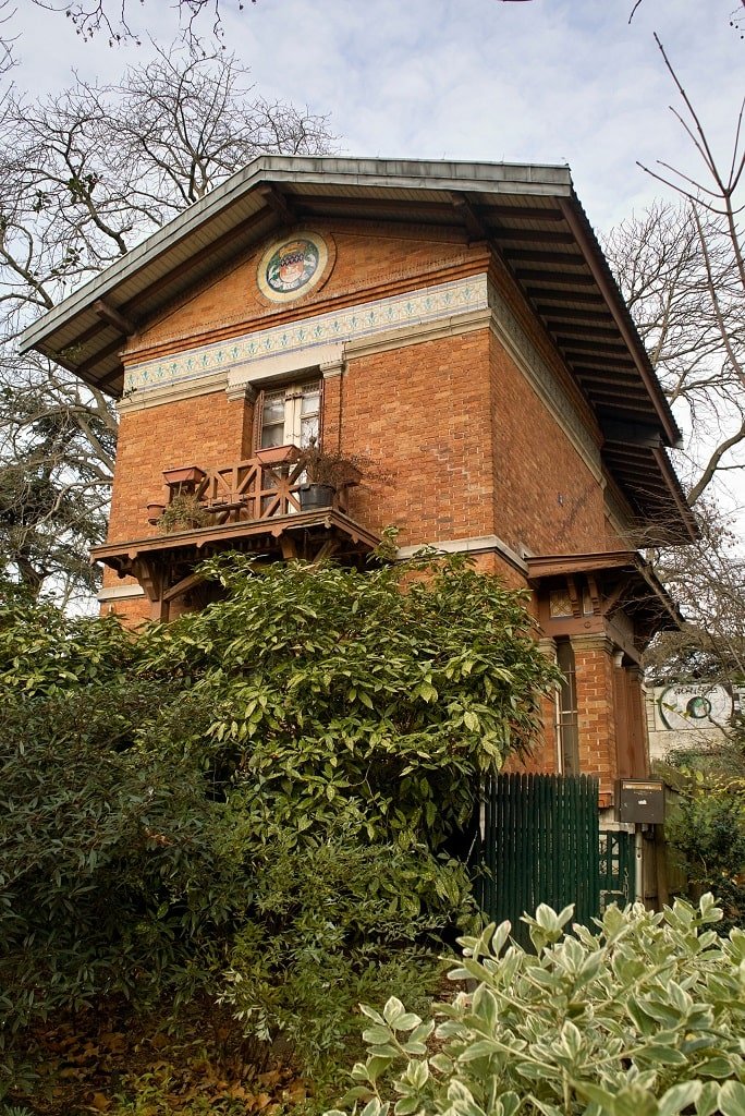 Parc des Buttes Chaumont Maison de Garde Fessart 2.jpg