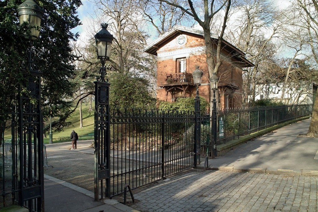 Parc des Buttes Chaumont Maison de Garde Fessart.jpg