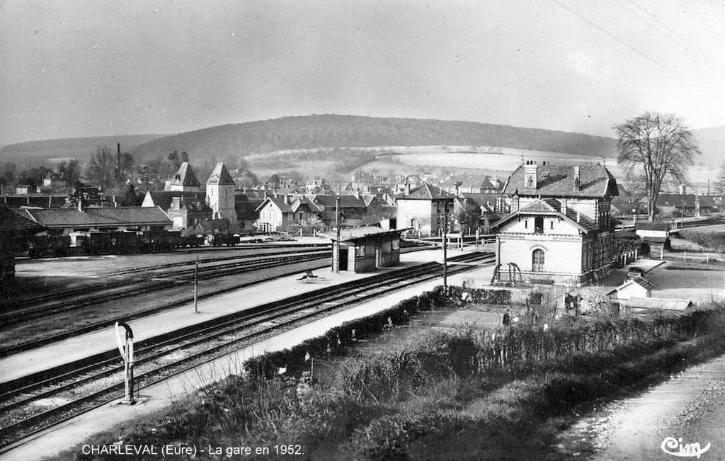 Charleval en 1952 27  3-07-14.jpg