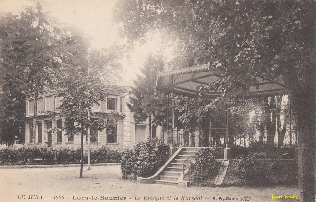 Lons-le-Saunier - Le Kiosque et le Kursaal.jpg