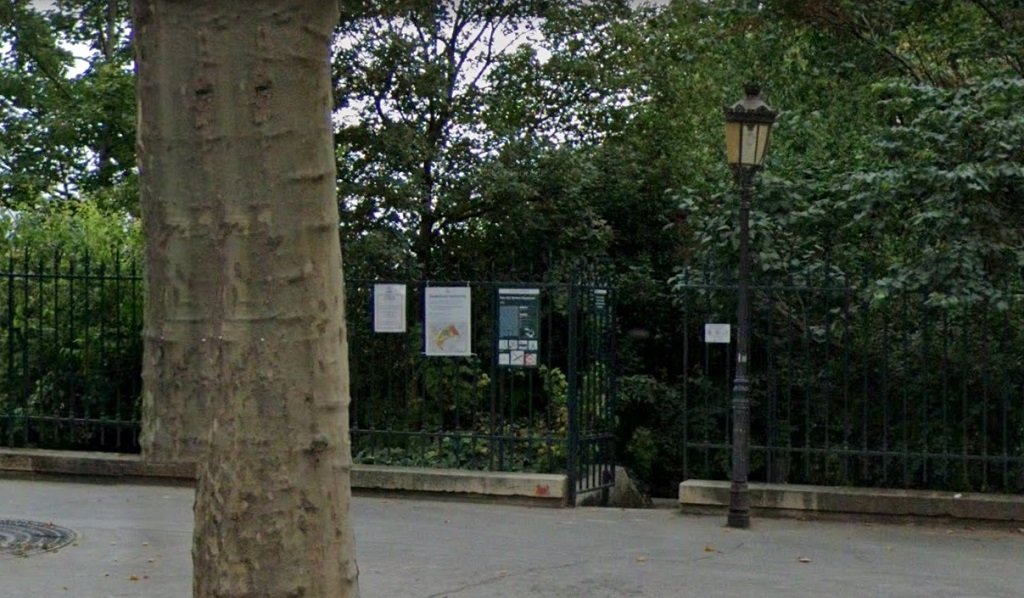 02 Paris - Buttes-Chaumont - 66 rue Botzaris.jpg